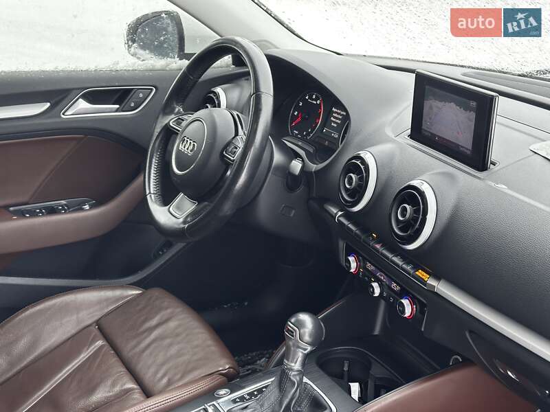 Седан Audi A3 2015 в Львове