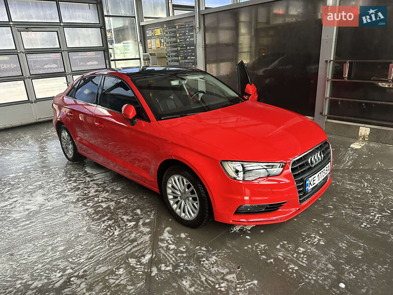 Седан Audi A3 2016 в Днепре