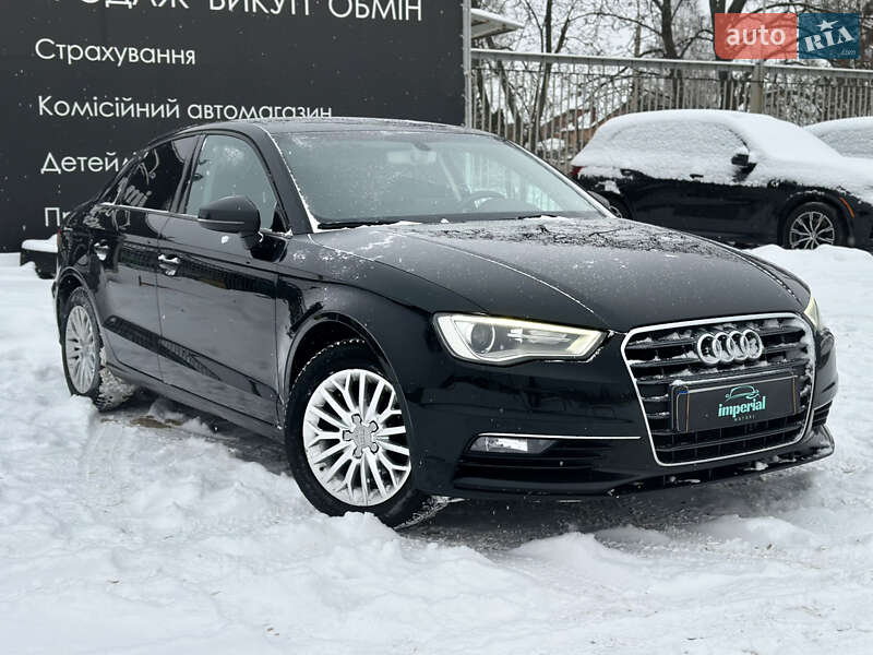 Седан Audi A3 2016 в Харькове