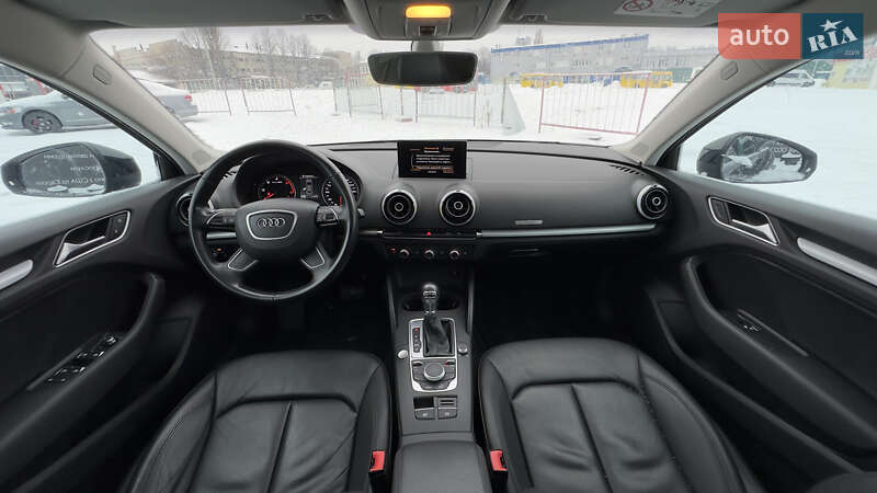 Седан Audi A3 2016 в Харькове