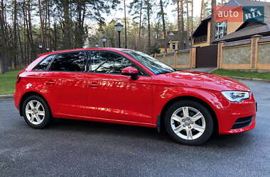 Хэтчбек Audi A3 2016 в Киеве