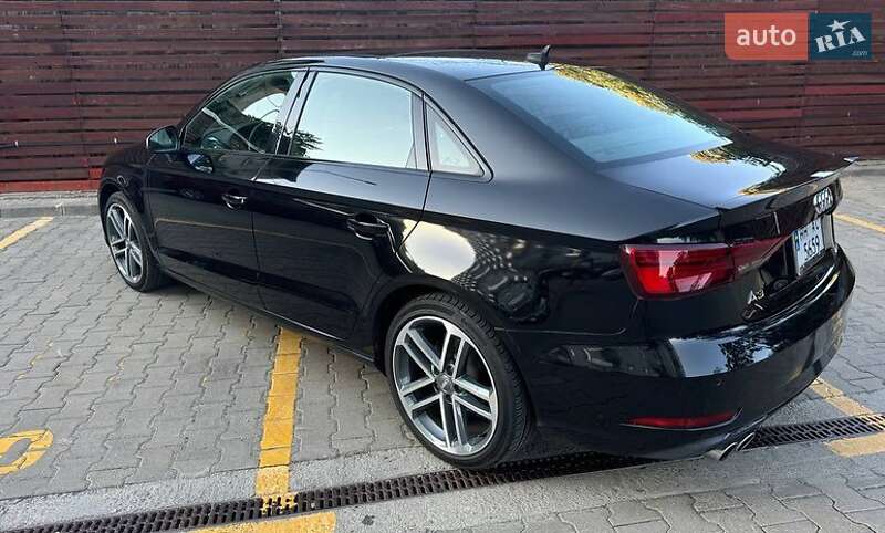 Седан Audi A3 2019 в Львове