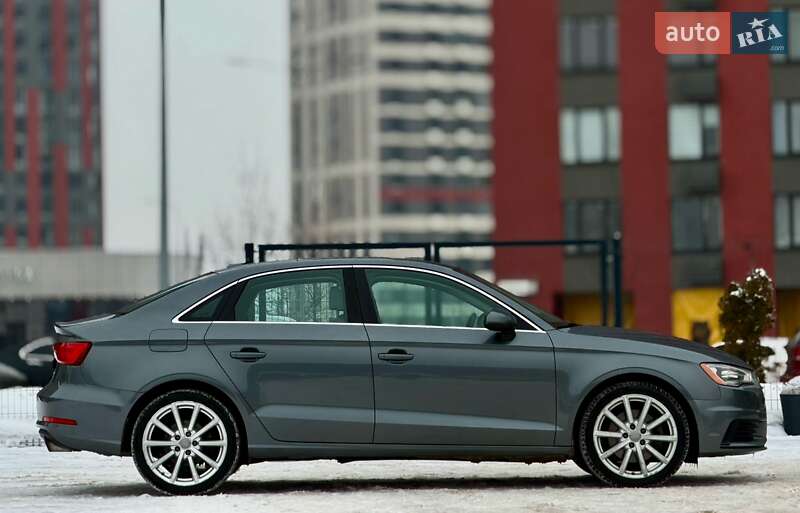 Седан Audi A3 2015 в Киеве