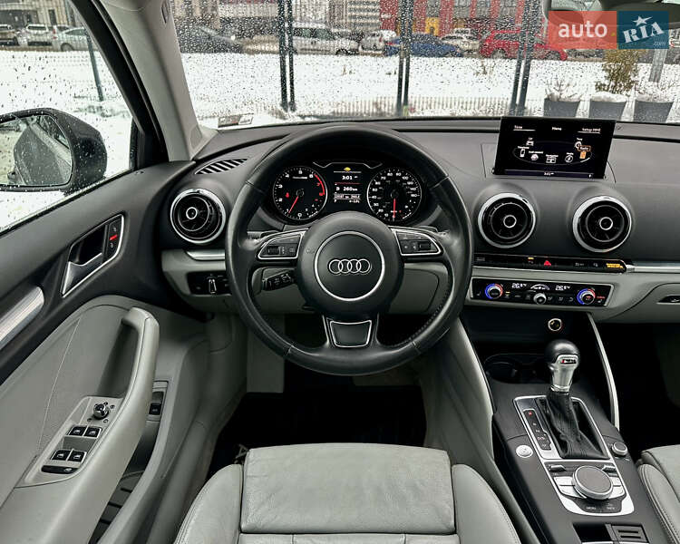 Седан Audi A3 2015 в Киеве
