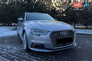 Хетчбек Audi A3 2017 в Києві