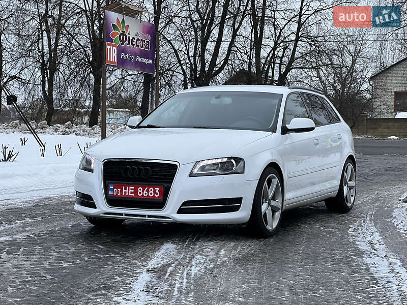 Хэтчбек Audi A3 2010 в Староконстантинове