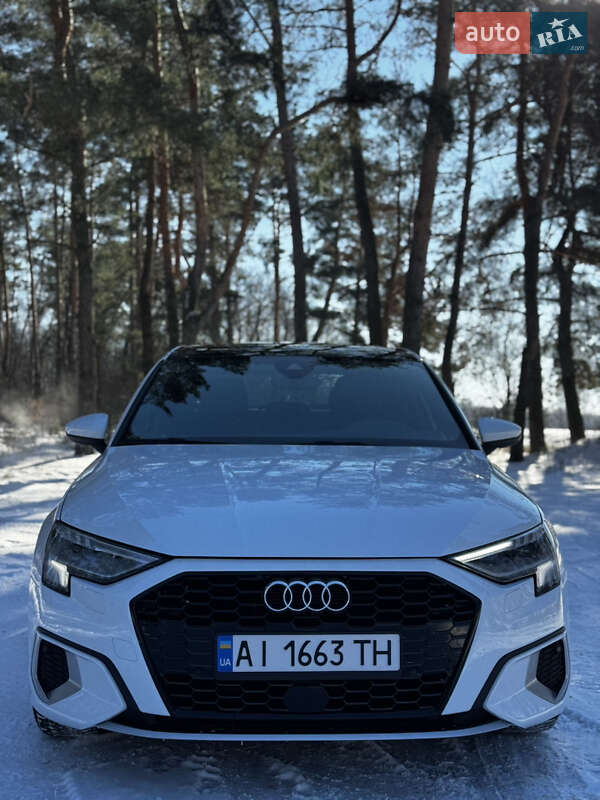 Седан Audi A3 2023 в Барышевке