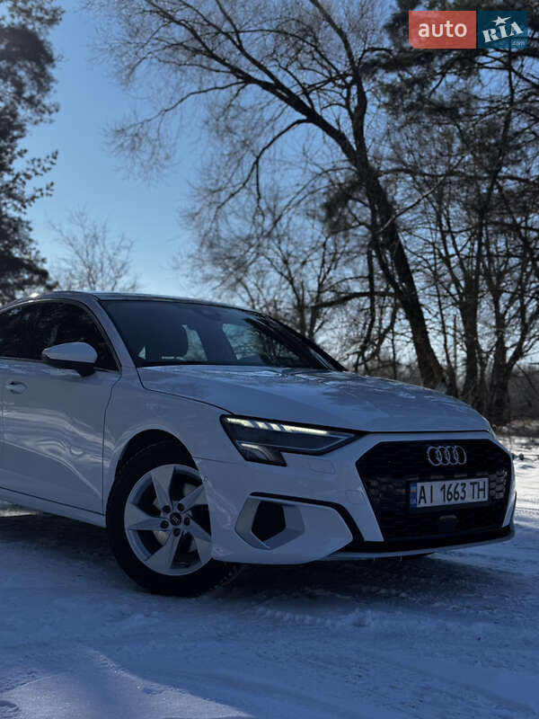 Седан Audi A3 2023 в Барышевке