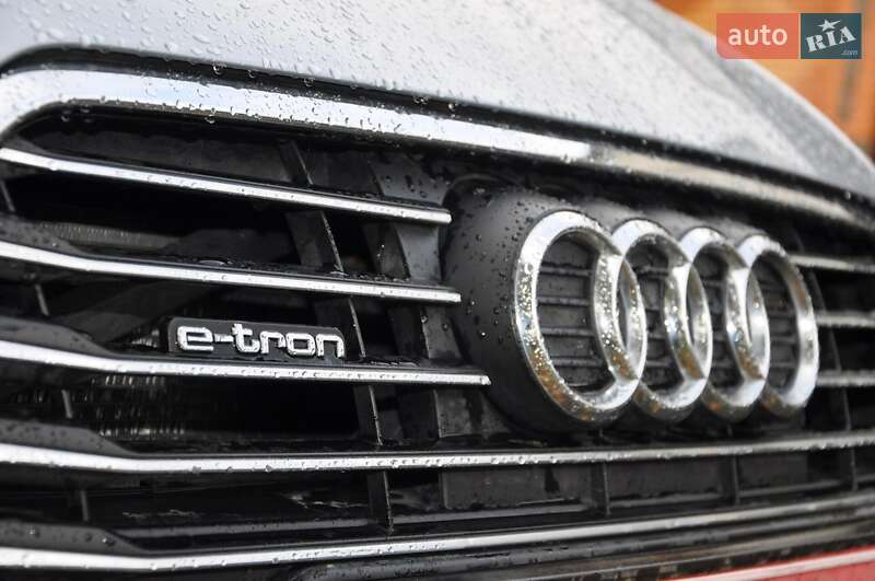 Хэтчбек Audi A3 2017 в Киеве