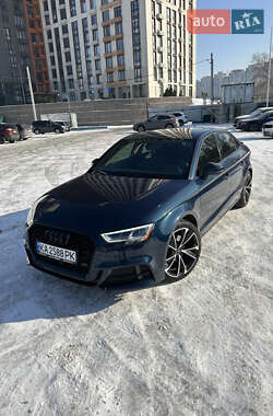 Седан Audi A3 2017 в Киеве