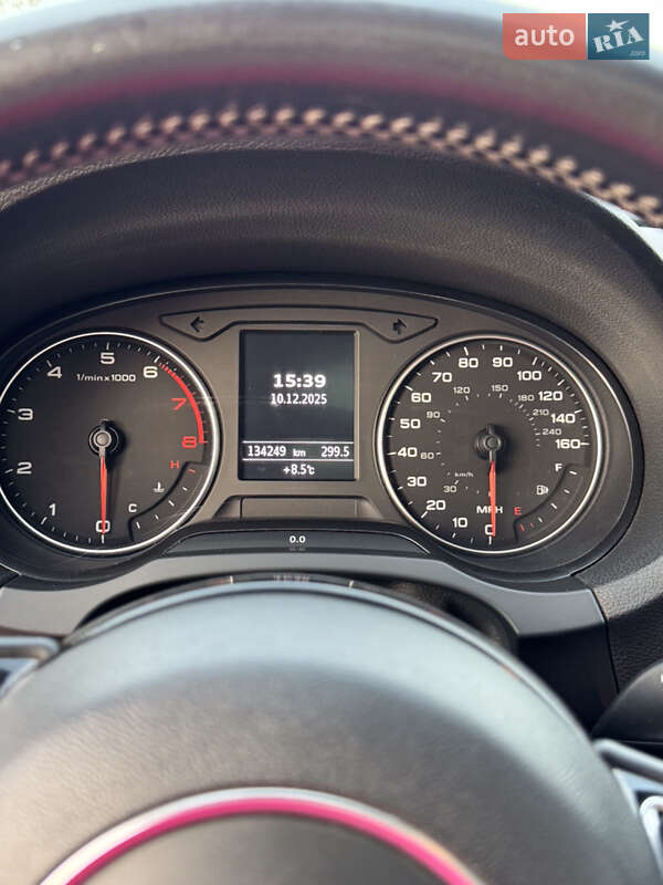 Седан Audi A3 2015 в Львові