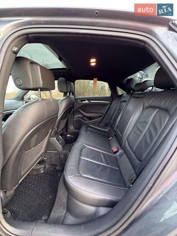 Седан Audi A3 2015 в Львові