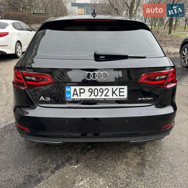 Хэтчбек Audi A3 2016 в Запорожье