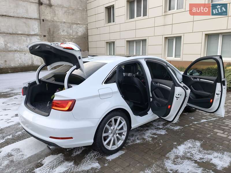 Седан Audi A3 2015 в Миколаєві