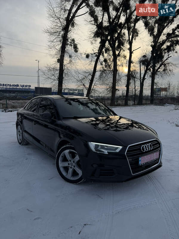 2018 Audi A3, VIN WAUAUGFF8J1049244:plate — фото 1 (autoria)