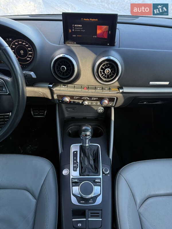 Седан Audi A3 2018 в Житомире