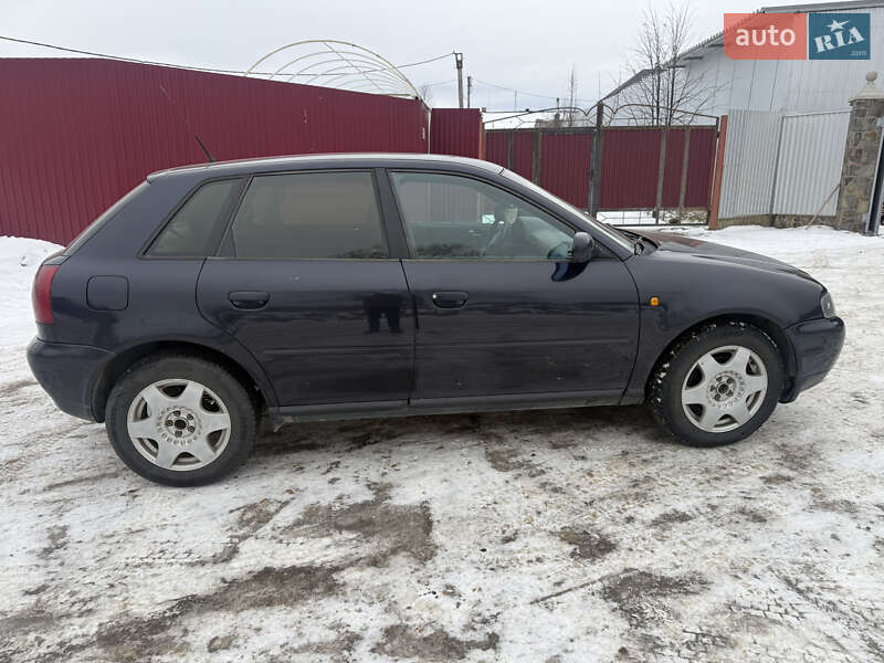 Хэтчбек Audi A3 1999 в Сторожинце