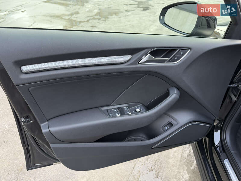 Хэтчбек Audi A3 2018 в Киеве