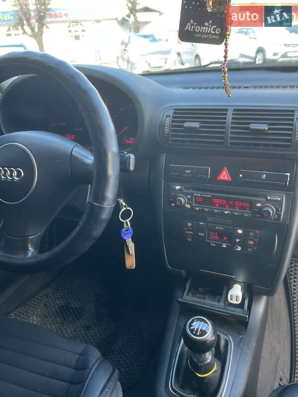 Хетчбек Audi A3 2001 в Чернівцях фото 8 Хетчбек Audi A3 2001 в Чернівцях