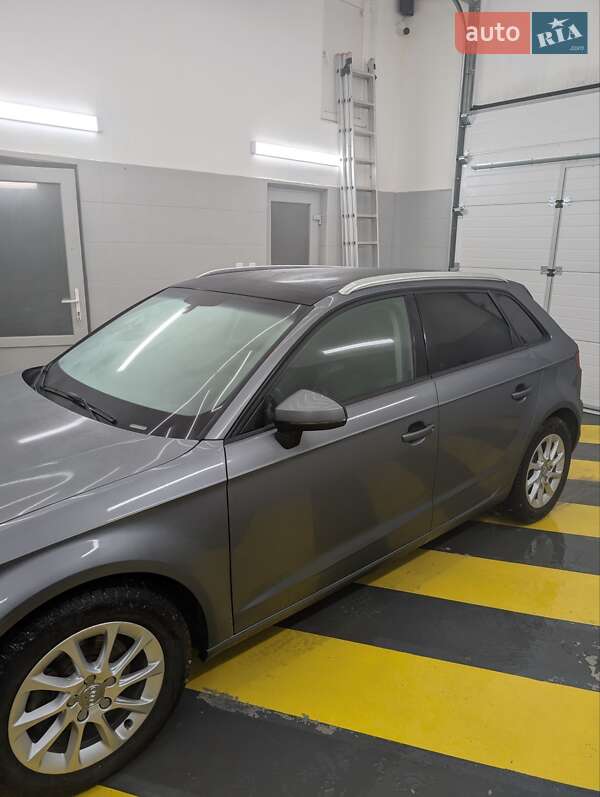 Хэтчбек Audi A3 2016 в Борщеве