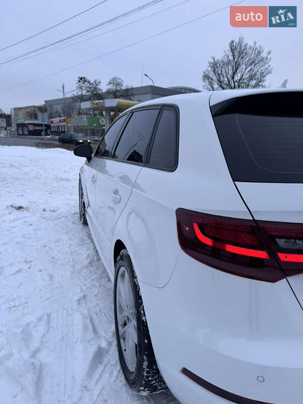 Хэтчбек Audi A3 2016 в Киеве фото 16 Хэтчбек Audi A3 2016 в Киеве