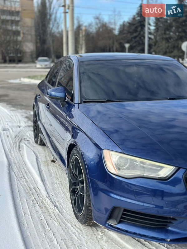 Седан Audi A3 2014 в Кривому Розі