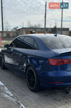 Седан Audi A3 2014 в Кривому Розі