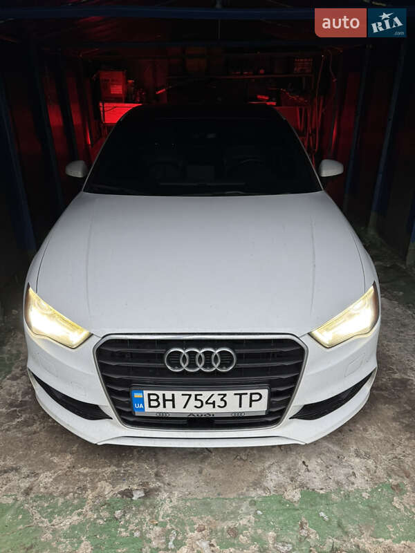 Седан Audi A3 2015 в Одессе