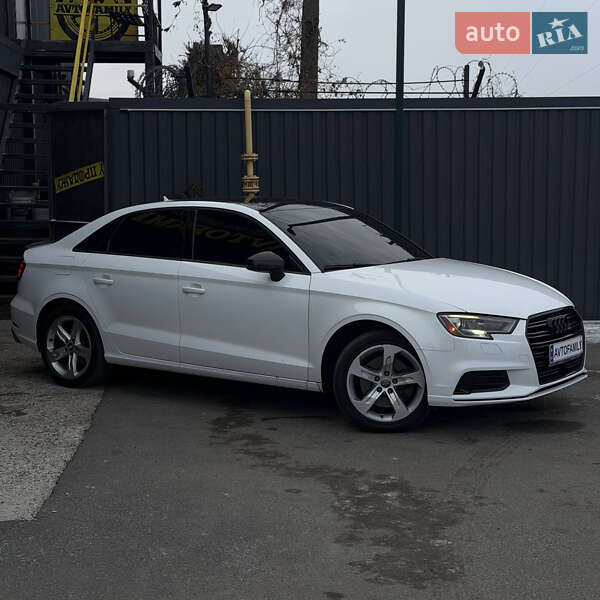 Седан Audi A3 2016 в Днепре