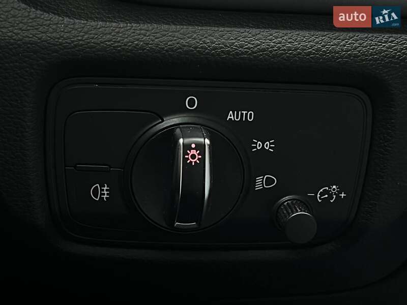 Седан Audi A3 2015 в Киеве фото 19 Седан Audi A3 2015 в Киеве