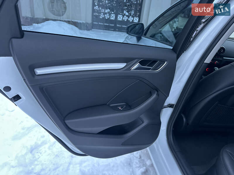 Хэтчбек Audi A3 2015 в Киеве фото 76 Хэтчбек Audi A3 2015 в Киеве