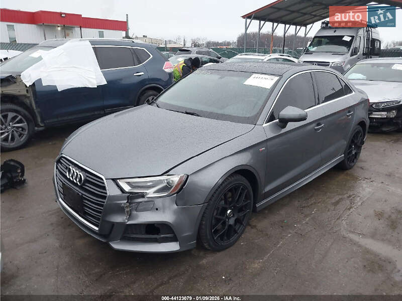 Седан Audi A3 2017 в Киеве фото Седан Audi A3 2017 в Киеве