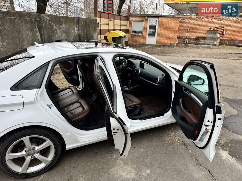 Седан Audi A3 2015 в Одессе