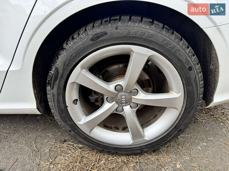 Седан Audi A3 2015 в Одессе