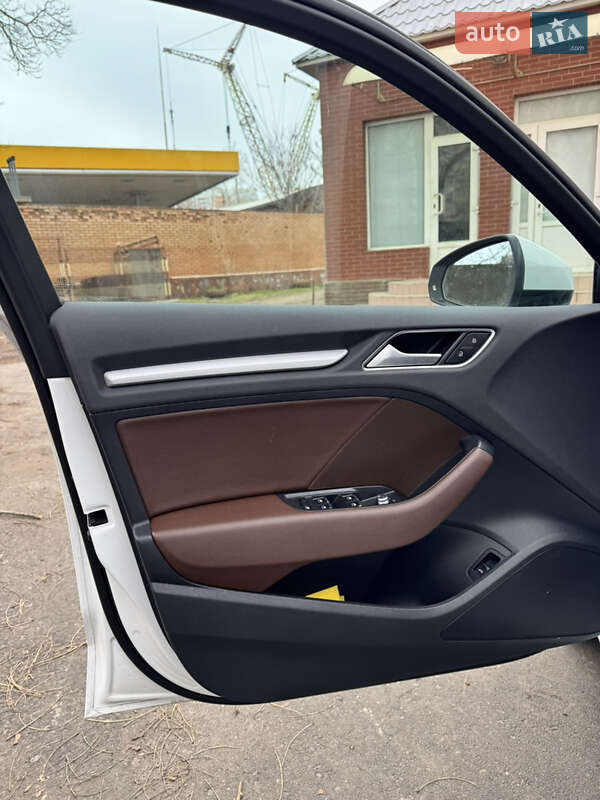 Седан Audi A3 2015 в Одессе