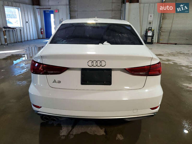 Седан Audi A3 2017 в Коломиї