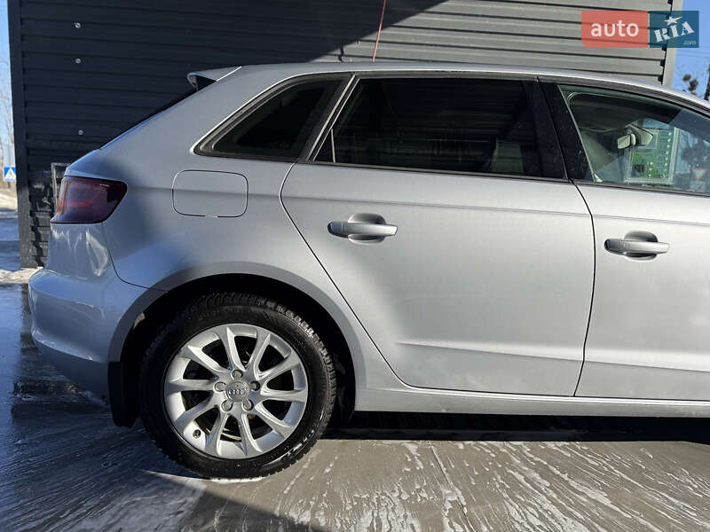 Хэтчбек Audi A3 2015 в Киеве