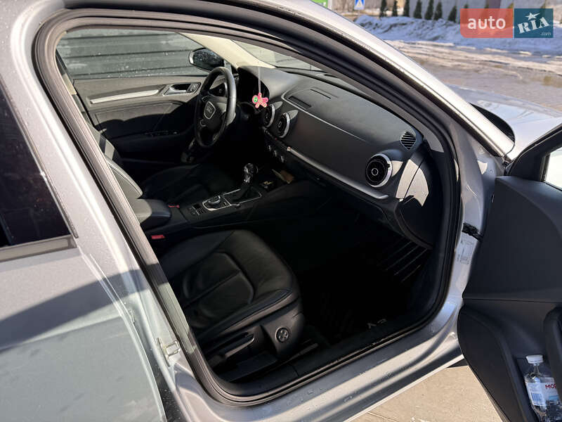 Хэтчбек Audi A3 2015 в Киеве