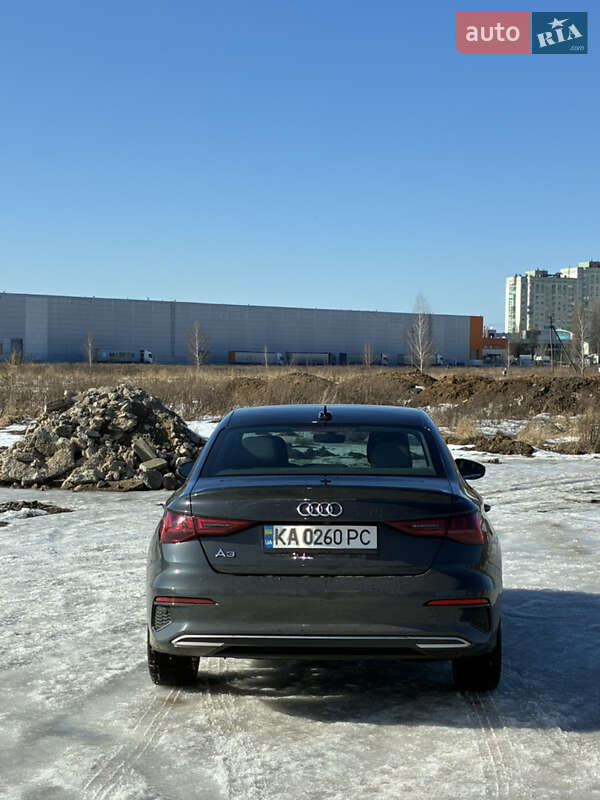 Седан Audi A3 2022 в Киеве
