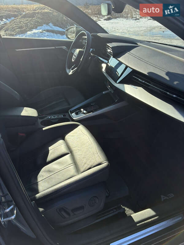 Седан Audi A3 2022 в Киеве