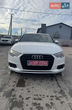 Седан Audi A3 2019 в Владимире
