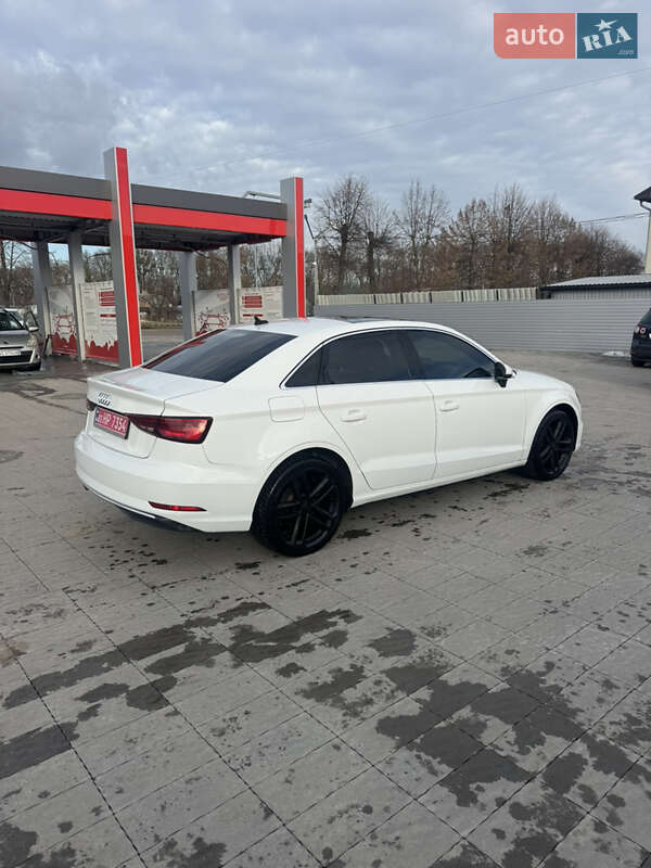 Седан Audi A3 2019 в Владимире