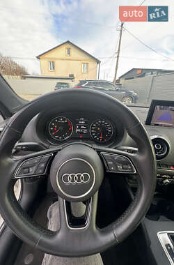 Седан Audi A3 2019 в Владимире