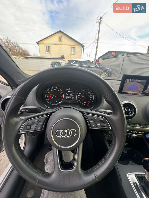 Седан Audi A3 2019 в Владимире