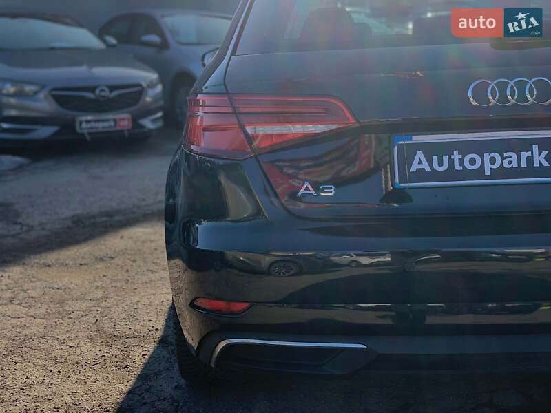 Хэтчбек Audi A3 2016 в Виннице