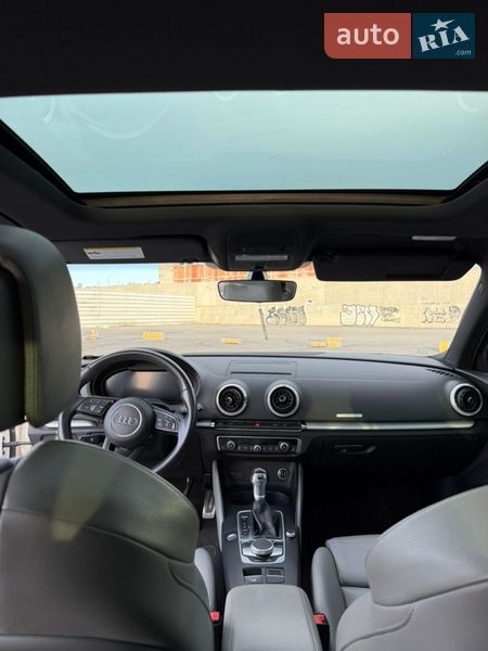 Седан Audi A3 2018 в Львове