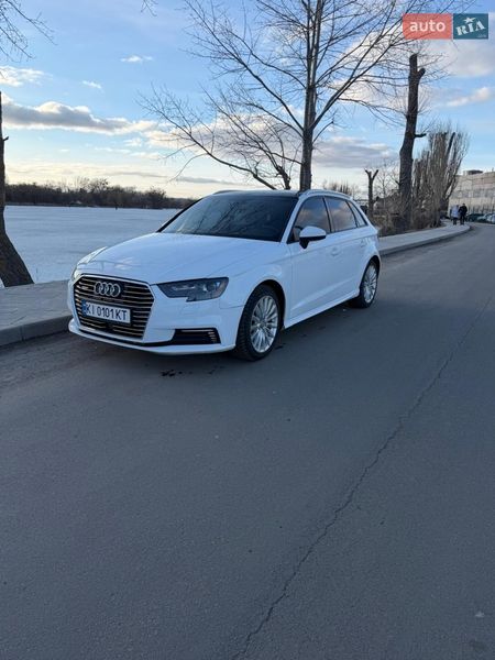 Хетчбек Audi A3 2016 в Василькові