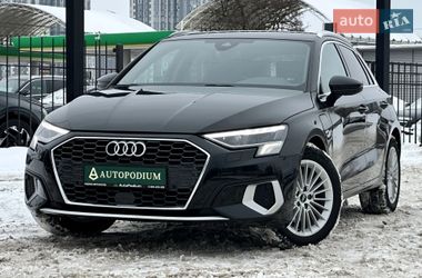 Хэтчбек Audi A3 2021 в Киеве
