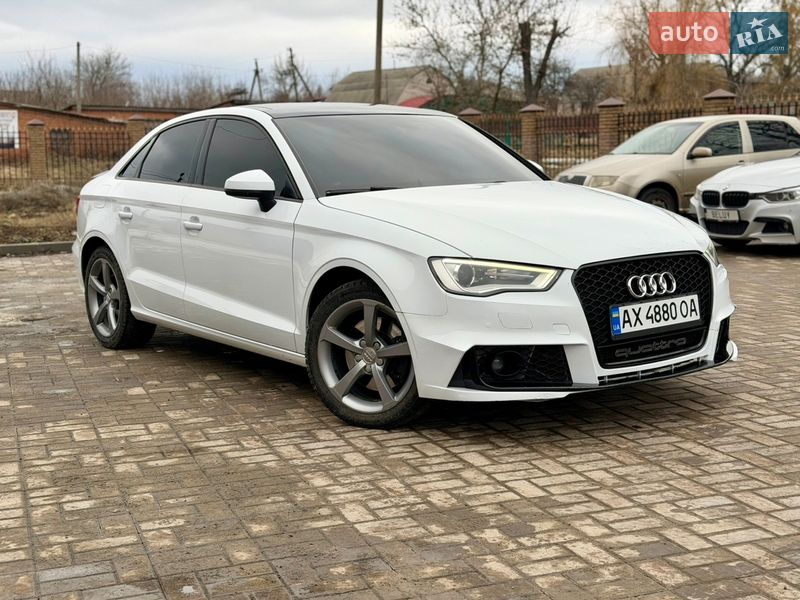 Седан Audi A3 2014 в Валках