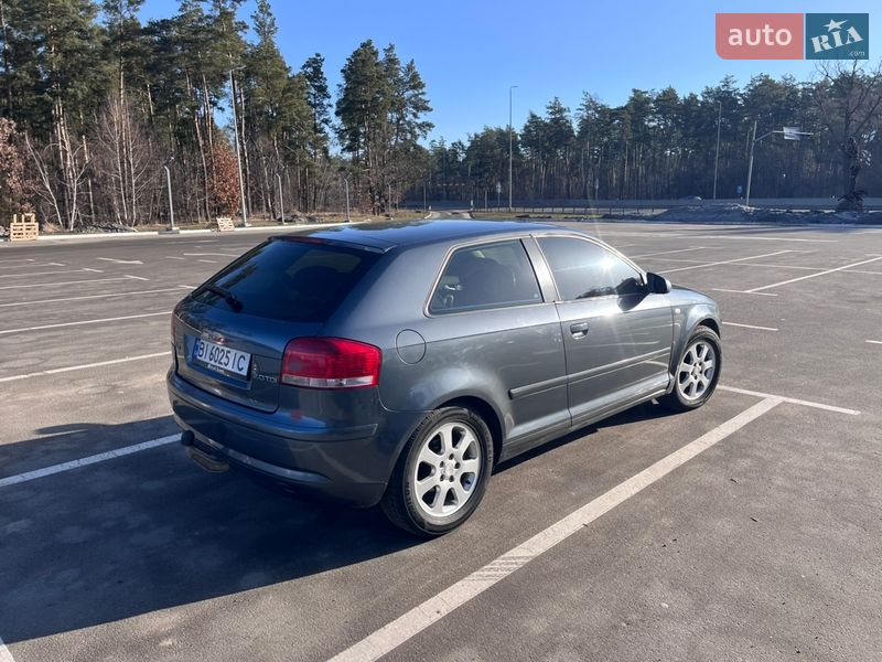 Хэтчбек Audi A3 2003 в Киеве